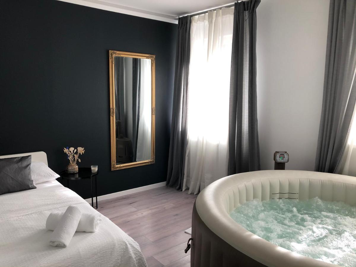 Apartment Zagreb Jacuzzi Екстер'єр фото